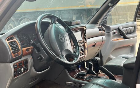 Toyota Land Cruiser 100 рестайлинг 2, 2001 год, 1 200 000 рублей, 10 фотография