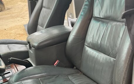 Toyota Land Cruiser 100 рестайлинг 2, 2001 год, 1 200 000 рублей, 7 фотография