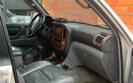Toyota Land Cruiser 100 рестайлинг 2, 2001 год, 1 200 000 рублей, 16 фотография