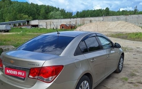 Chevrolet Cruze II, 2011 год, 460 000 рублей, 4 фотография