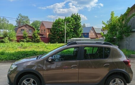 Renault Sandero II рестайлинг, 2018 год, 1 200 000 рублей, 2 фотография