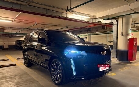 Cadillac Escalade V, 2022 год, 13 700 000 рублей, 2 фотография