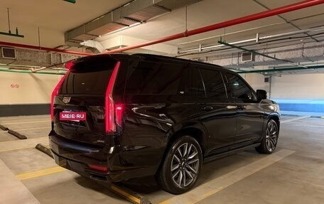 Cadillac Escalade V, 2022 год, 13 700 000 рублей, 7 фотография