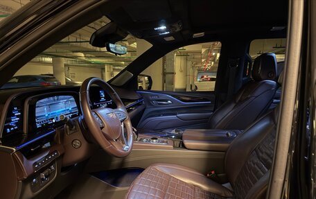 Cadillac Escalade V, 2022 год, 13 700 000 рублей, 10 фотография