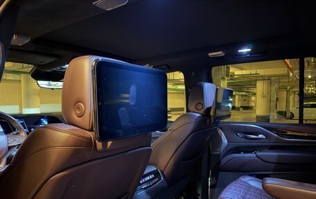 Cadillac Escalade V, 2022 год, 13 700 000 рублей, 12 фотография