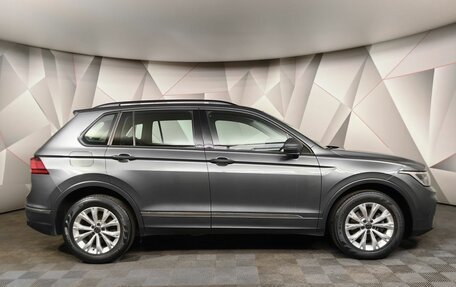 Volkswagen Tiguan II, 2021 год, 2 393 000 рублей, 6 фотография