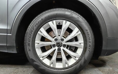 Volkswagen Tiguan II, 2021 год, 2 393 000 рублей, 9 фотография