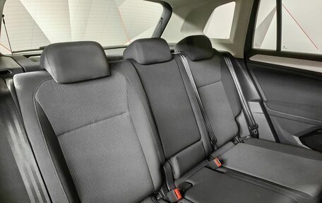 Volkswagen Tiguan II, 2021 год, 2 393 000 рублей, 15 фотография