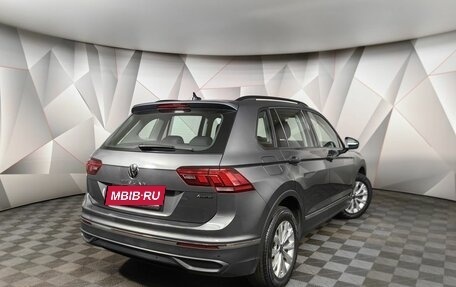 Volkswagen Tiguan II, 2021 год, 2 393 000 рублей, 2 фотография