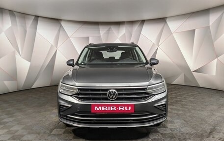 Volkswagen Tiguan II, 2021 год, 2 393 000 рублей, 7 фотография
