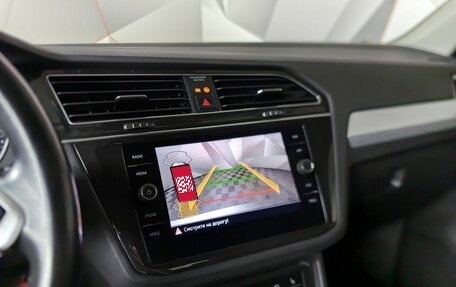 Volkswagen Tiguan II, 2021 год, 2 393 000 рублей, 19 фотография