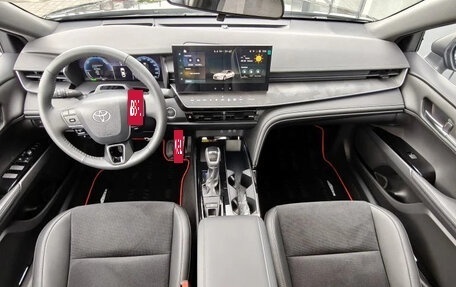 Toyota Camry, 2025 год, 4 440 000 рублей, 10 фотография