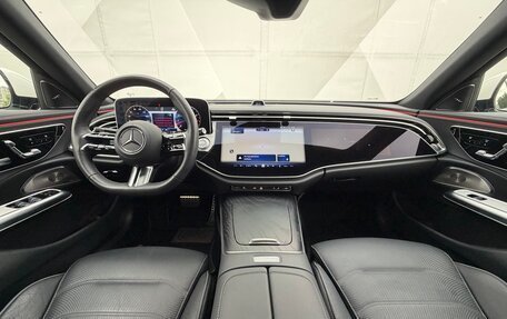 Mercedes-Benz E-Класс, 2024 год, 7 700 000 рублей, 28 фотография