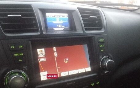 Toyota Highlander III, 2012 год, 1 820 000 рублей, 3 фотография