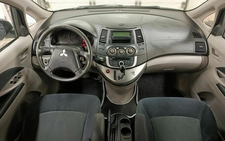 Mitsubishi Grandis, 2007 год, 850 000 рублей, 12 фотография
