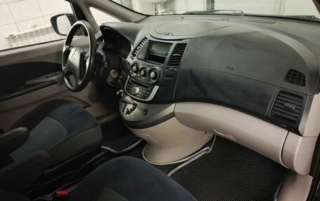 Mitsubishi Grandis, 2007 год, 850 000 рублей, 11 фотография