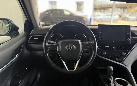 Toyota Camry, 2021 год, 3 249 000 рублей, 10 фотография