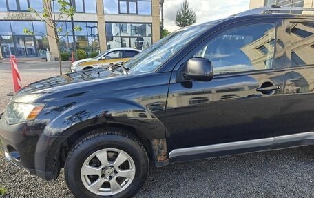 Mitsubishi Outlander III рестайлинг 3, 2008 год, 770 000 рублей, 4 фотография