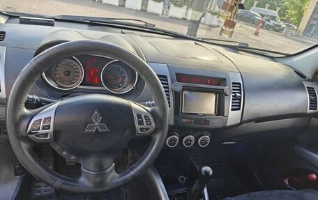 Mitsubishi Outlander III рестайлинг 3, 2008 год, 770 000 рублей, 6 фотография