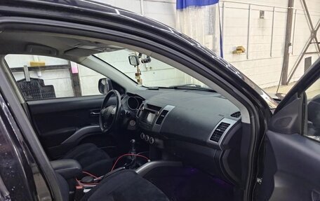 Mitsubishi Outlander III рестайлинг 3, 2008 год, 770 000 рублей, 10 фотография
