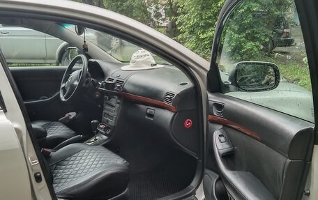 Toyota Avensis III рестайлинг, 2006 год, 760 000 рублей, 11 фотография
