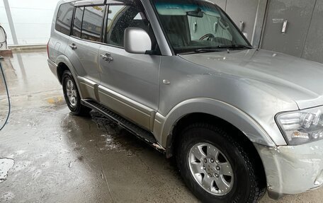 Mitsubishi Pajero III рестайлинг, 2004 год, 825 000 рублей, 4 фотография
