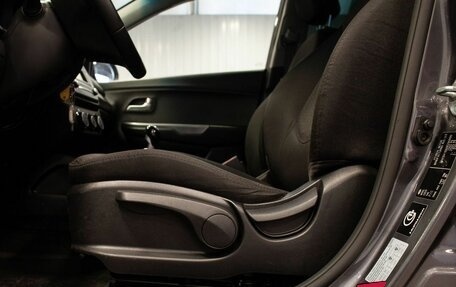 KIA Rio III рестайлинг, 2015 год, 1 055 000 рублей, 32 фотография
