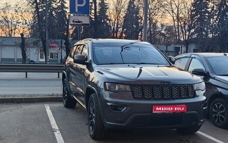 Jeep Grand Cherokee, 2018 год, 3 000 000 рублей, 1 фотография