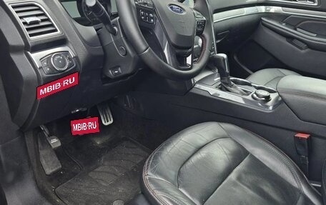 Ford Explorer VI, 2017 год, 2 500 000 рублей, 4 фотография