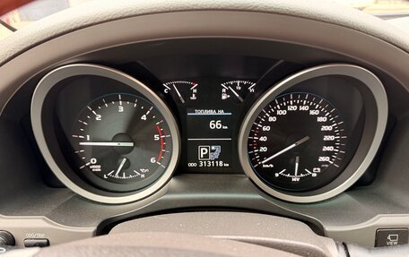 Toyota Land Cruiser 200, 2012 год, 3 100 000 рублей, 2 фотография