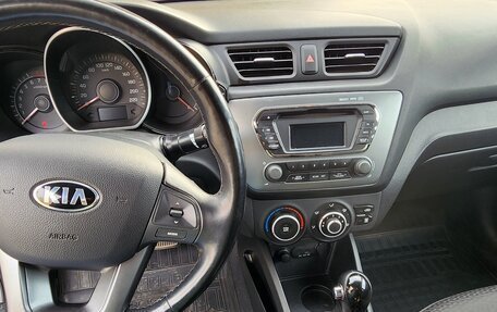 KIA Rio III рестайлинг, 2014 год, 980 000 рублей, 5 фотография
