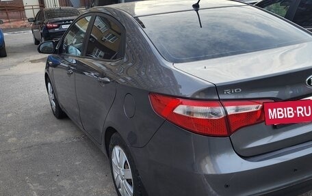 KIA Rio III рестайлинг, 2014 год, 980 000 рублей, 3 фотография