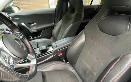 Mercedes-Benz CLA, 2020 год, 3 214 000 рублей, 10 фотография