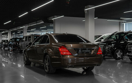 Mercedes-Benz S-Класс, 2010 год, 2 500 000 рублей, 4 фотография
