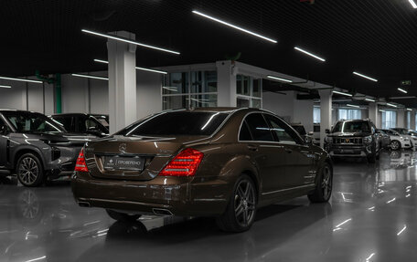 Mercedes-Benz S-Класс, 2010 год, 2 500 000 рублей, 5 фотография