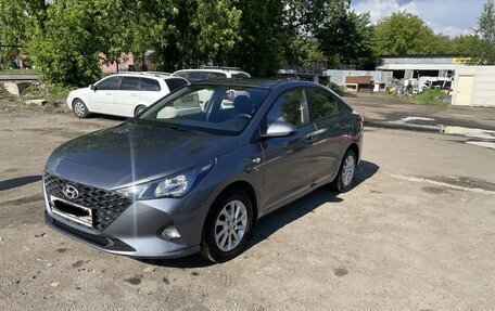 Hyundai Solaris II рестайлинг, 2021 год, 1 600 000 рублей, 6 фотография