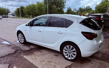 Opel Astra J, 2012 год, 650 000 рублей, 3 фотография