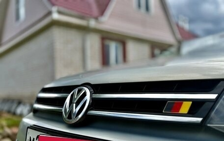 Volkswagen Touareg III, 2012 год, 2 750 000 рублей, 1 фотография