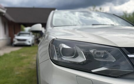 Volkswagen Touareg III, 2012 год, 2 750 000 рублей, 2 фотография