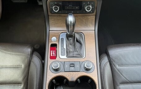 Volkswagen Touareg III, 2012 год, 2 750 000 рублей, 31 фотография