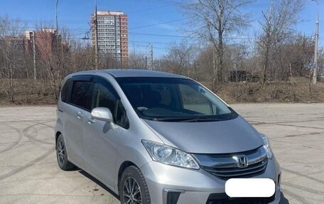 Honda Freed II, 2016 год, 1 000 000 рублей, 3 фотография