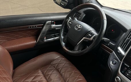 Toyota Land Cruiser 200, 2017 год, 6 500 000 рублей, 2 фотография