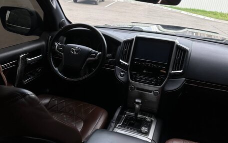 Toyota Land Cruiser 200, 2017 год, 6 500 000 рублей, 9 фотография