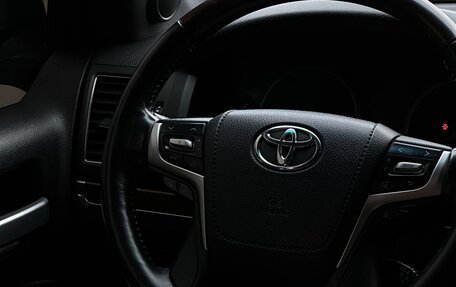 Toyota Land Cruiser 200, 2017 год, 6 500 000 рублей, 10 фотография