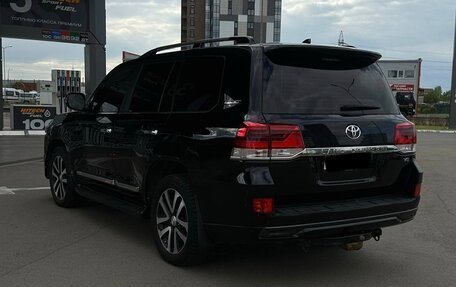 Toyota Land Cruiser 200, 2017 год, 6 500 000 рублей, 18 фотография