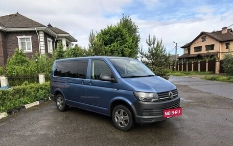 Volkswagen Caravelle T5, 2015 год, 2 850 000 рублей, 5 фотография