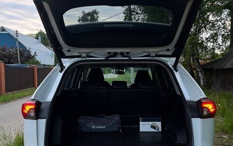 Toyota RAV4, 2020 год, 3 300 000 рублей, 13 фотография