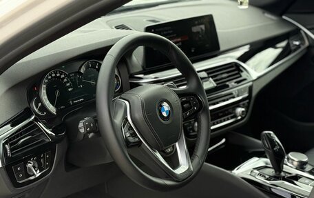BMW 5 серия, 2018 год, 3 399 999 рублей, 3 фотография