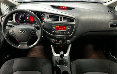 KIA cee'd III, 2013 год, 850 000 рублей, 15 фотография