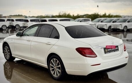 Mercedes-Benz E-Класс, 2018 год, 1 730 000 рублей, 4 фотография